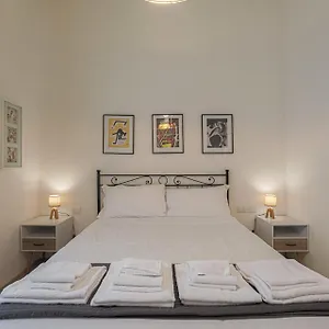 Luxury In The Heart Of Out Of Ztl Apartamento